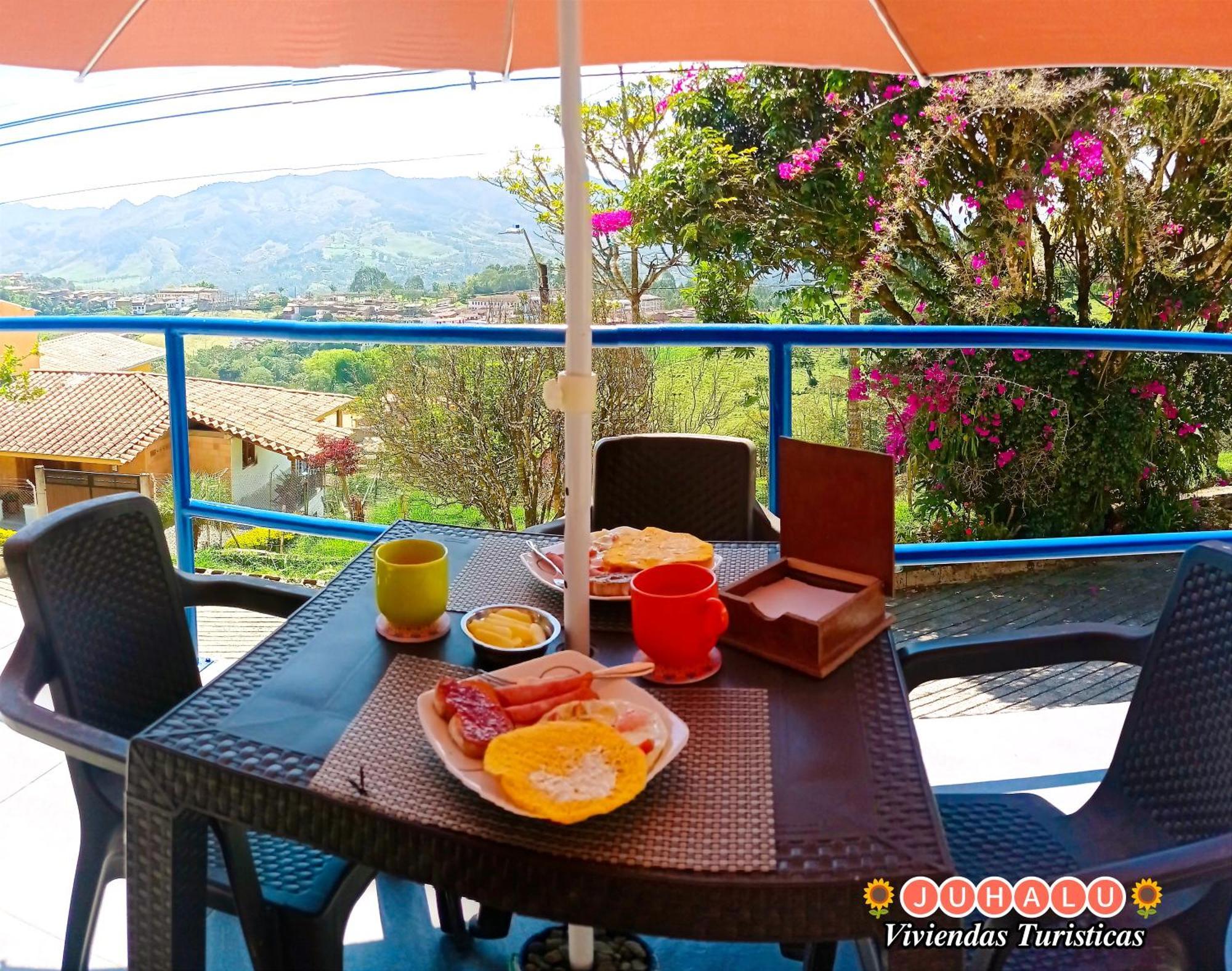 ᒍᑌᕼᗩᒪᑌ Hotel Jericoc  Eksteriør billede