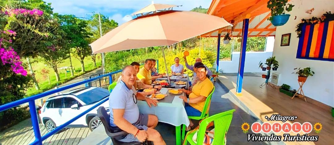 ᒍᑌᕼᗩᒪᑌ Hotel Jericoc  Eksteriør billede
